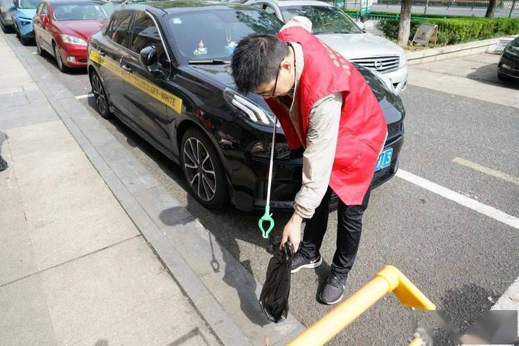 “烟头不落地城市更美丽”——桂林路街道开展新时代文明实践活动