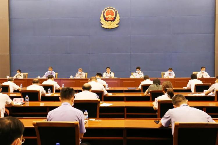 公安部杜航伟:积极推动道路交通法修改进程