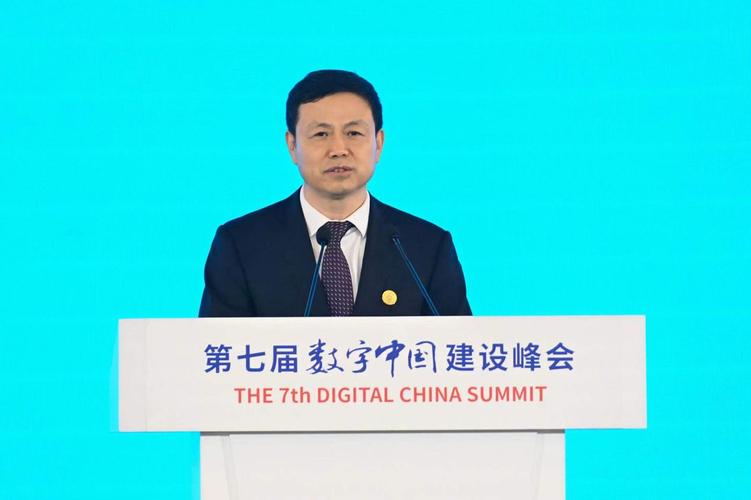 中国移动董事长杨杰：算启新程 智享未来