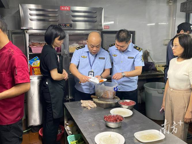 让外卖食品接受阳光监督