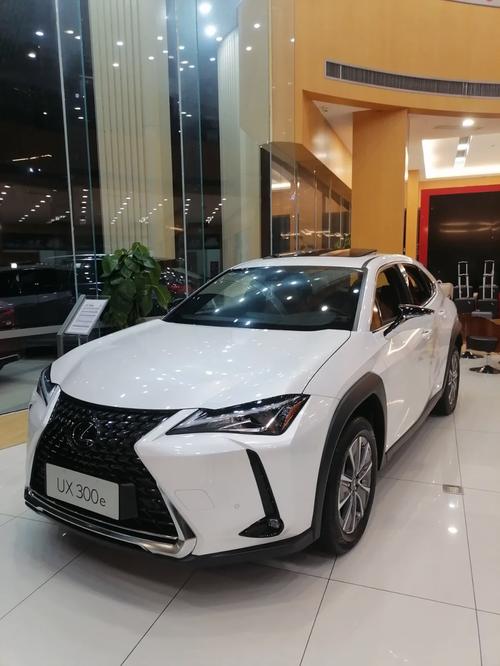 雷克萨斯首款纯电动SUV UX300e明年春在中国上市