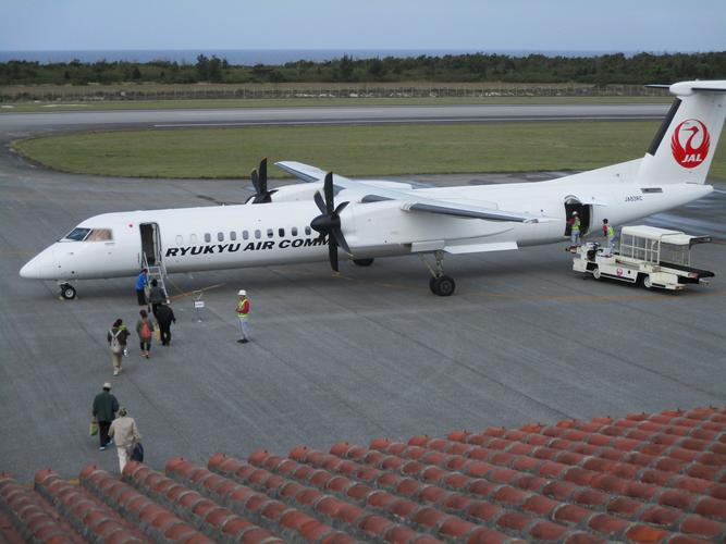 庞巴迪庆祝Q400飞机交付哈萨克航空