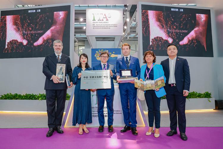 小米与 Light 宣布建立联合开发合作伙伴关系