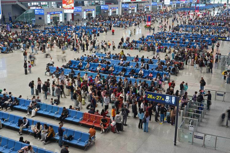 5月3日全国铁路预计发送旅客1360万人次