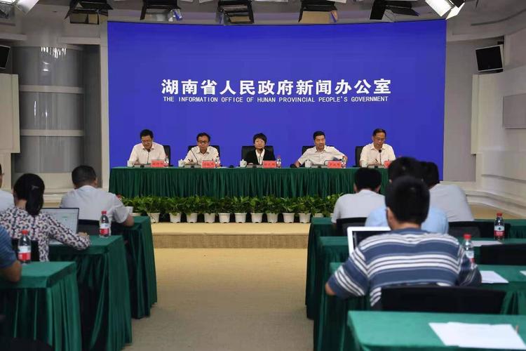 政策红包如雨下 城市公交运营难题怎么破