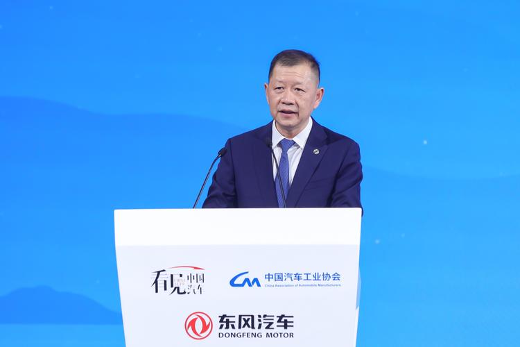 东风汽车人事调整：杨青接替李绍烛担任总经理