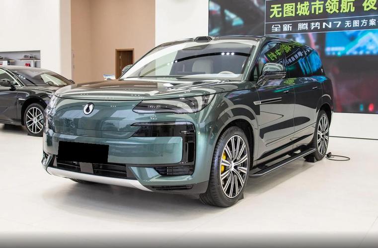 轿车与SUV平分秋色,究竟谁是“救命稻草”?