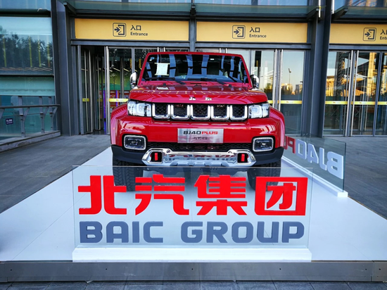 卖了神州租车,陆正耀也难以走出泥潭