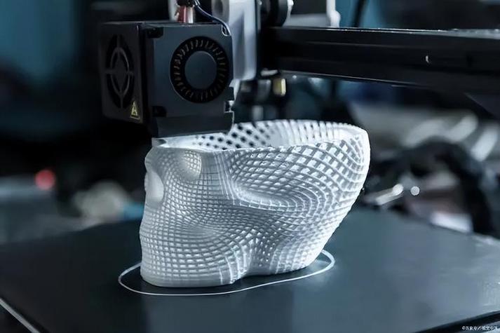 开放式软材料3D打印机面世 创造前所未有的设计