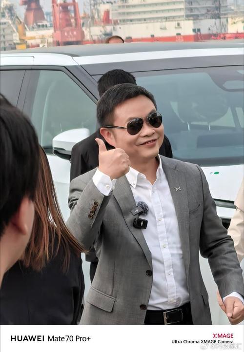 何小鹏、夏一平谈苹果新一代CarPlay