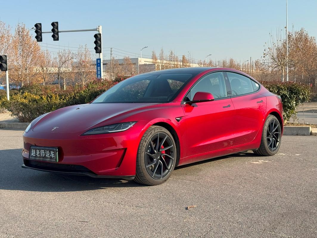 赫兹从特斯拉订购10万辆汽车 其中5万辆提供给Uber