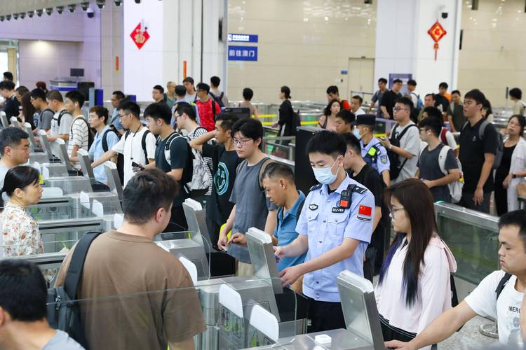 横琴口岸新旅检区今起开通启用 出入境手续30秒搞掂