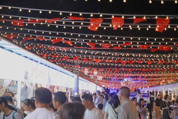 消费“亮”起来！假日中国“越夜越美丽”