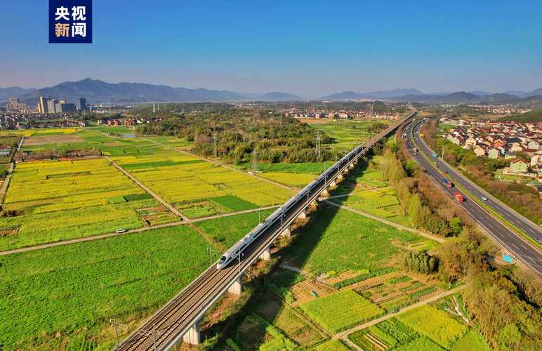 逾1.41亿人次 长三角铁路暑运客发量预计超疫前同期水平