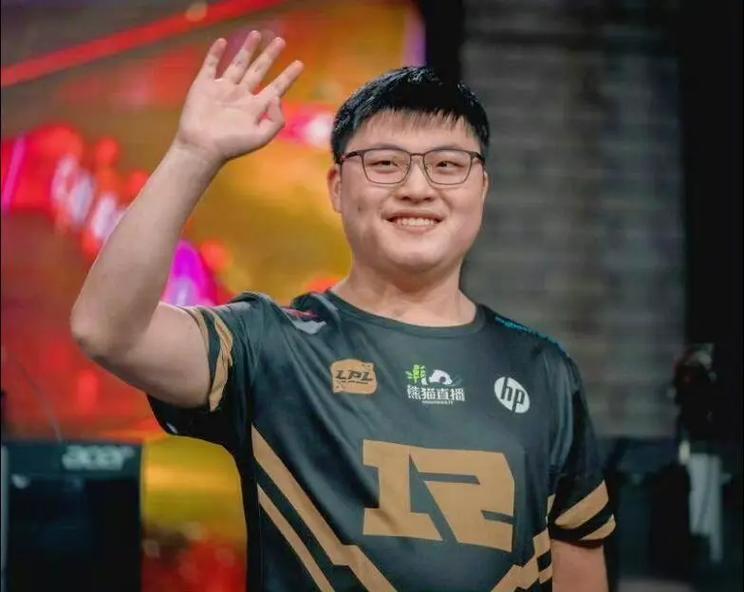 《英雄联盟》神级国产ADC Uzi宣布退役：查出II型糖尿病