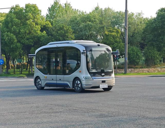 May Mobility选择LeddarTech的Cocoon LiDAR