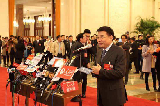 苗圩：汽车产品形态正在发生改变 产业深度融合发展大势所趋