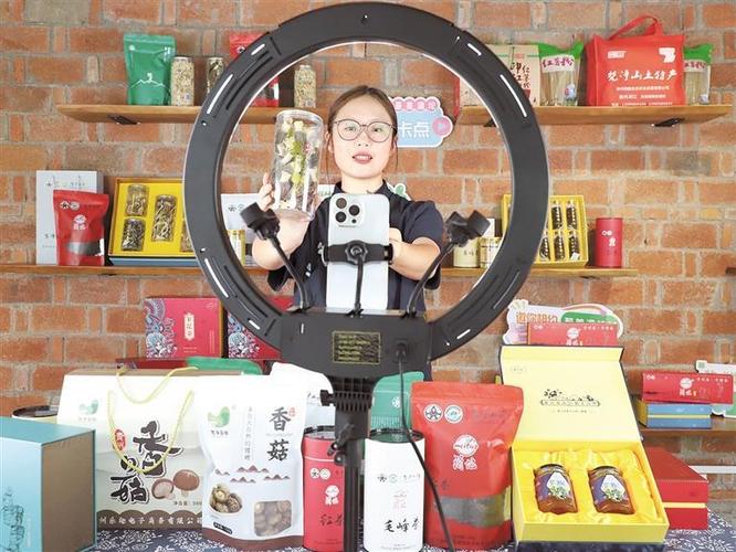 电商精准扶贫带火农副产品