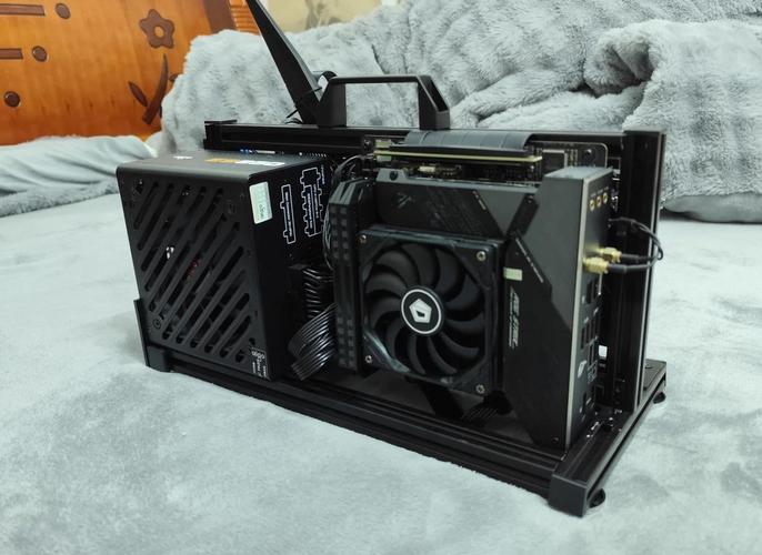 技嘉Aorus RTX 2080 Ti Xtreme 11G显卡拆解图赏