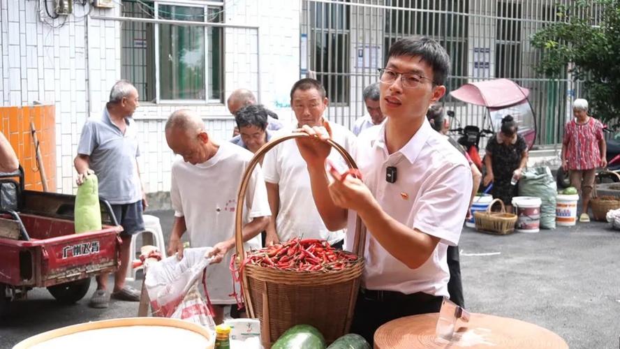 直播促销路农民变“网红”